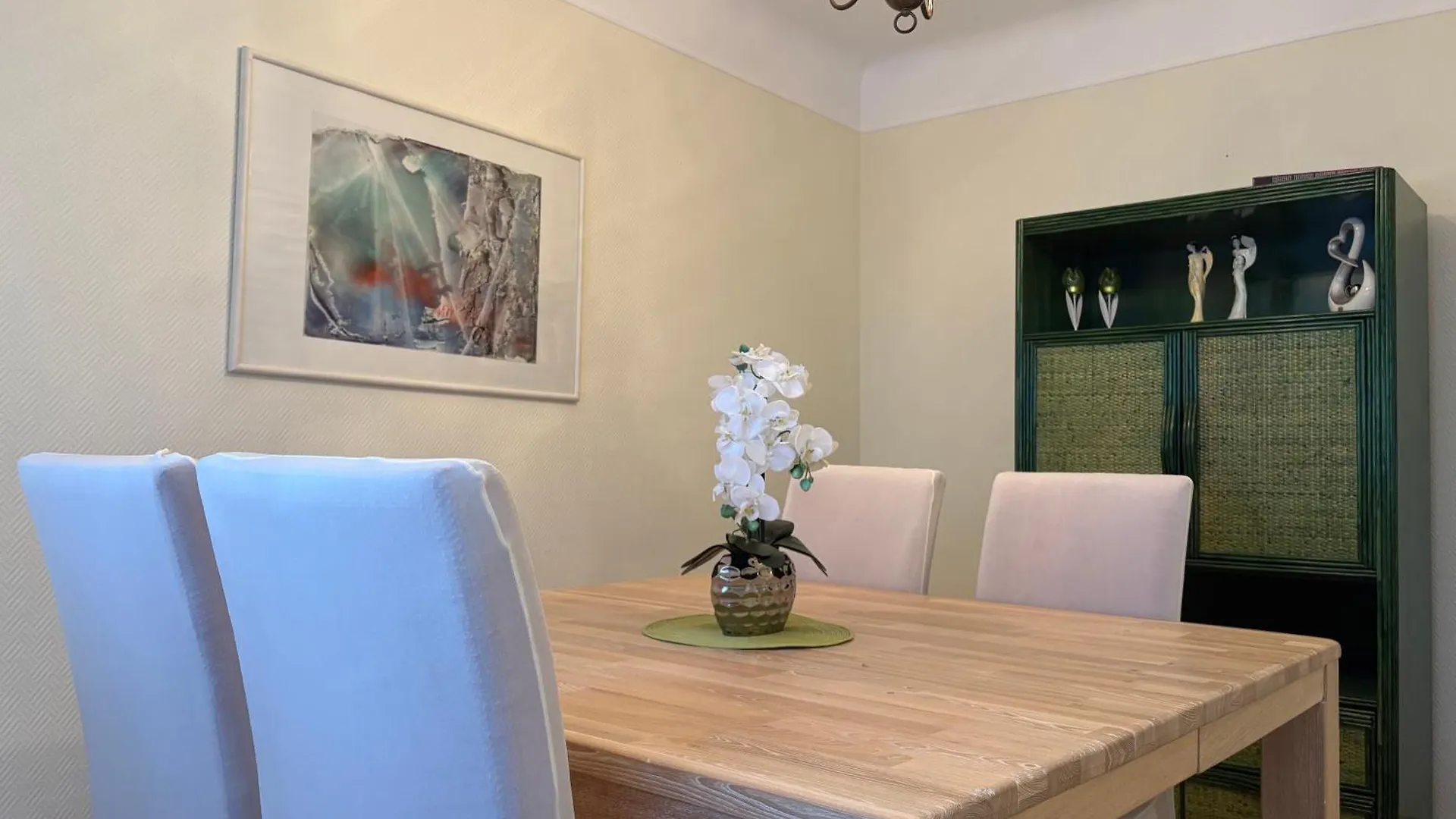 City Centre Stylish One Bedroom Apartment Luxembourg